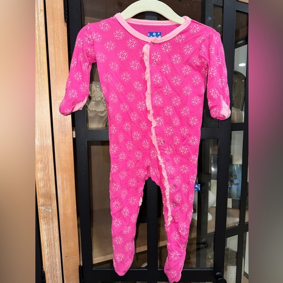 KicKee Pants bamboo footies sleeper baby girl block print barbie pink ruffles - Picture 1 of 5